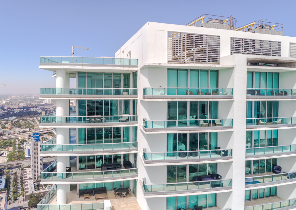 bohdan-mastykaz-900-biscayne-blvd-ph6201-miami-fl-33132